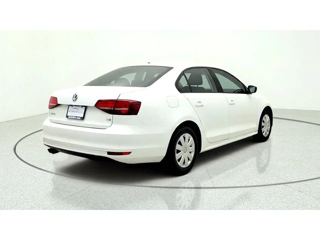 SEMINUEVOS VOLKSWAGEN Jetta Sedan a Estados en autogozo