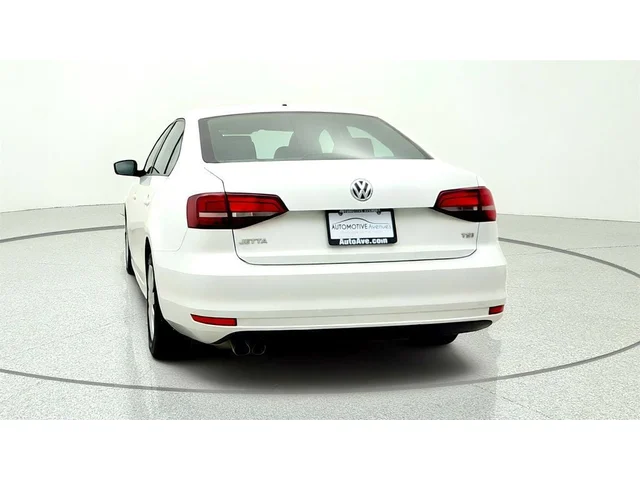 SEMINUEVOS VOLKSWAGEN Jetta Sedan a Estados en autogozo