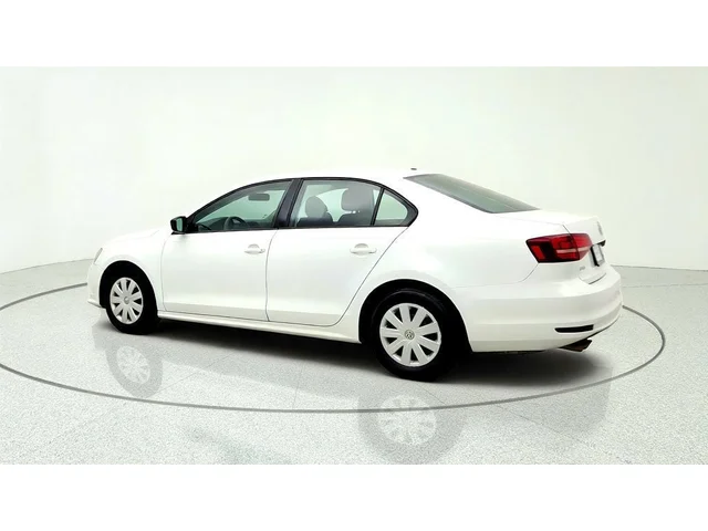 SEMINUEVOS VOLKSWAGEN Jetta Sedan a Estados en autogozo