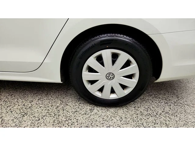 SEMINUEVOS VOLKSWAGEN Jetta Sedan a Estados en autogozo