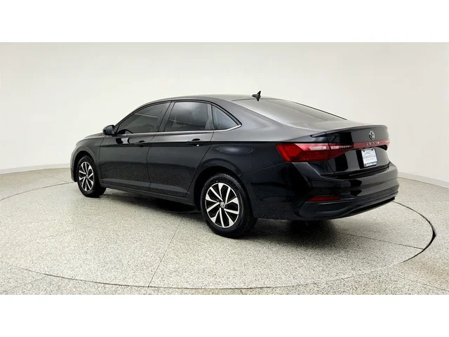 SEMINUEVOS VOLKSWAGEN Jetta a Estados en autogozo