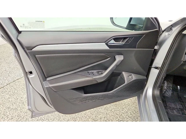 SEMINUEVOS VOLKSWAGEN Jetta a Estados en autogozo