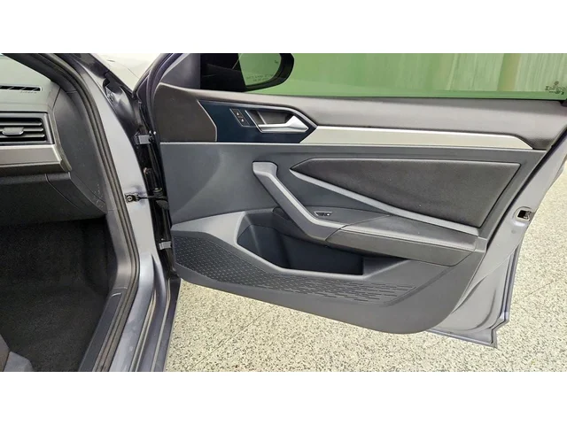 SEMINUEVOS VOLKSWAGEN Jetta a Estados en autogozo