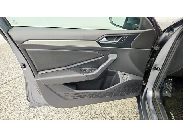 SEMINUEVOS VOLKSWAGEN Jetta a Estados en autogozo