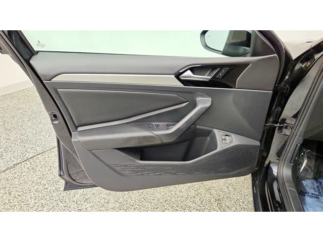 SEMINUEVOS VOLKSWAGEN Jetta a Estados en autogozo