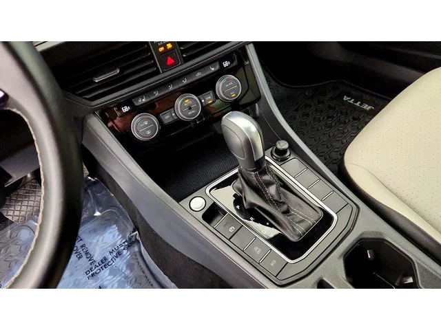 SEMINUEVOS VOLKSWAGEN Jetta a Estados en autogozo