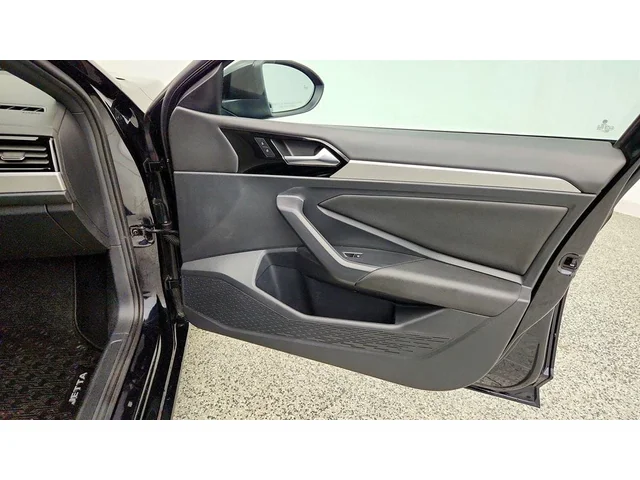 SEMINUEVOS VOLKSWAGEN Jetta a Estados en autogozo