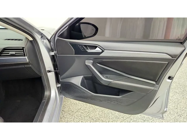 SEMINUEVOS VOLKSWAGEN Jetta a Estados en autogozo