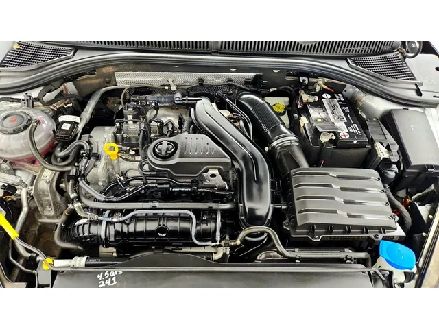 SEMINUEVOS VOLKSWAGEN Jetta a Estados en autogozo