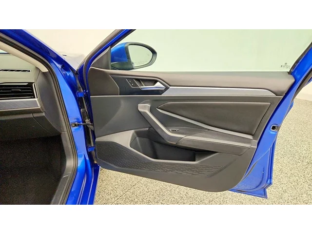 SEMINUEVOS VOLKSWAGEN Jetta a Estados en autogozo