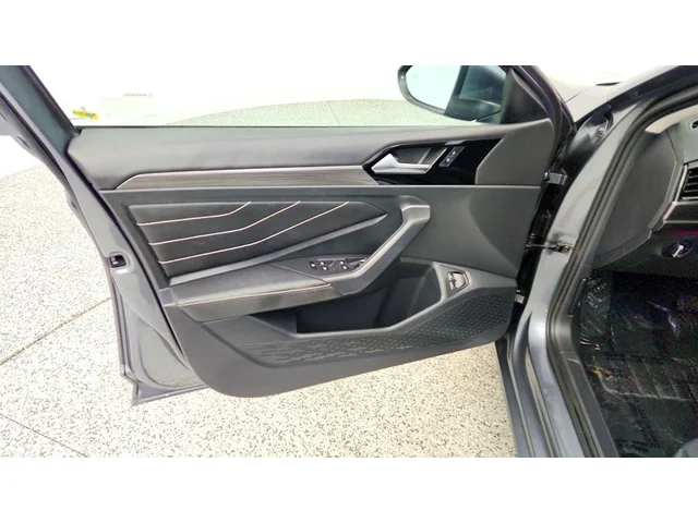 SEMINUEVOS VOLKSWAGEN Jetta a Estados en autogozo