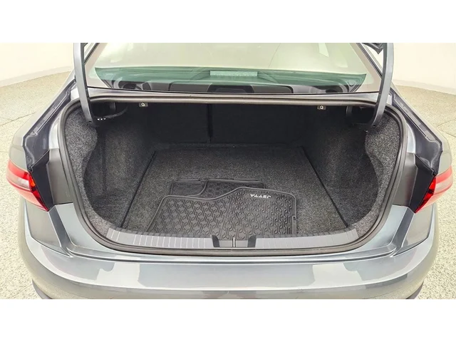 SEMINUEVOS VOLKSWAGEN Jetta a Estados en autogozo