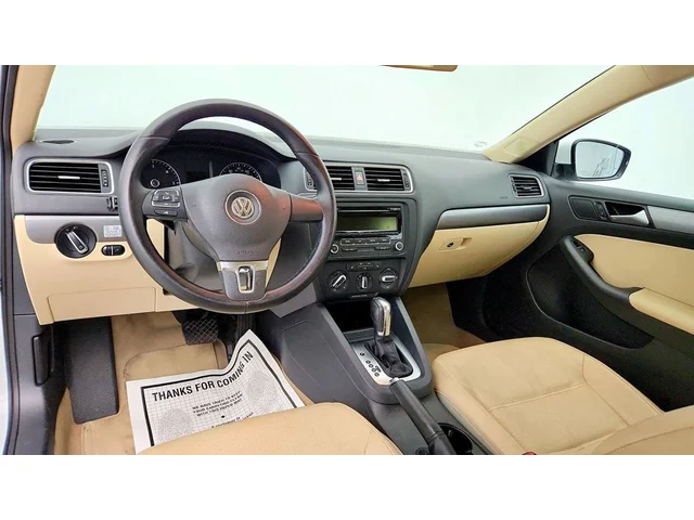 SEMINUEVOS VOLKSWAGEN Jetta Sedan a Estados en autogozo