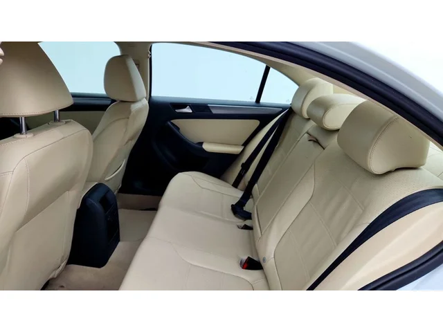 SEMINUEVOS VOLKSWAGEN Jetta Sedan a Estados en autogozo