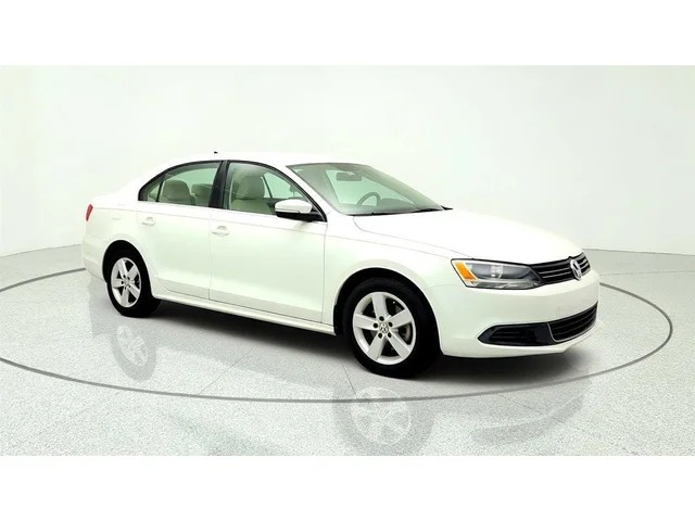 SEMINUEVOS VOLKSWAGEN Jetta Sedan a Estados en autogozo