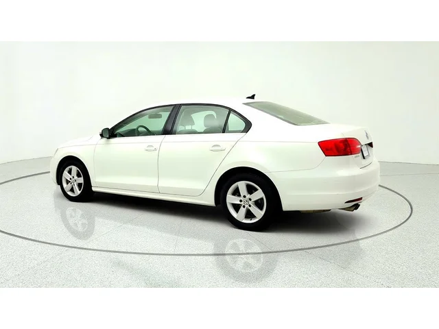SEMINUEVOS VOLKSWAGEN Jetta Sedan a Estados en autogozo
