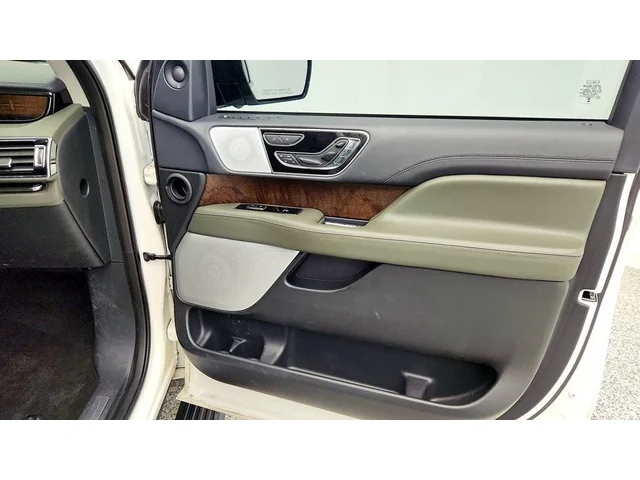 SEMINUEVOS LINCOLN Navigator a Estados en autogozo