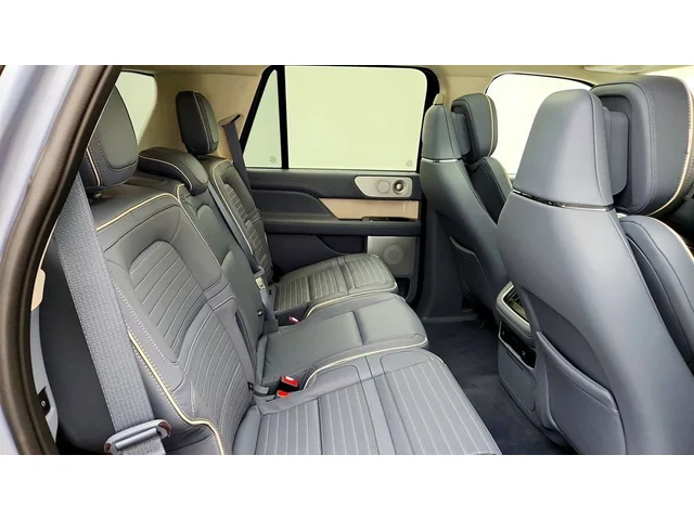 SEMINUEVOS LINCOLN Navigator a Estados en autogozo