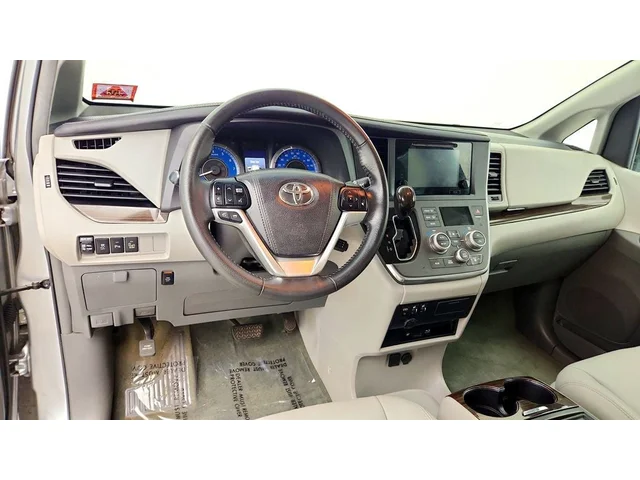 SEMINUEVOS TOYOTA Sienna a Estados en autogozo