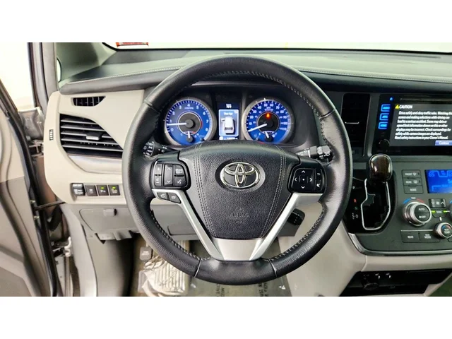SEMINUEVOS TOYOTA Sienna a Estados en autogozo