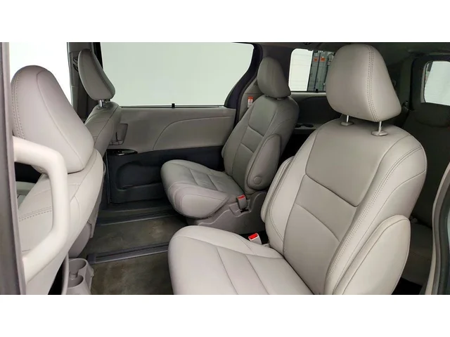 SEMINUEVOS TOYOTA Sienna a Estados en autogozo