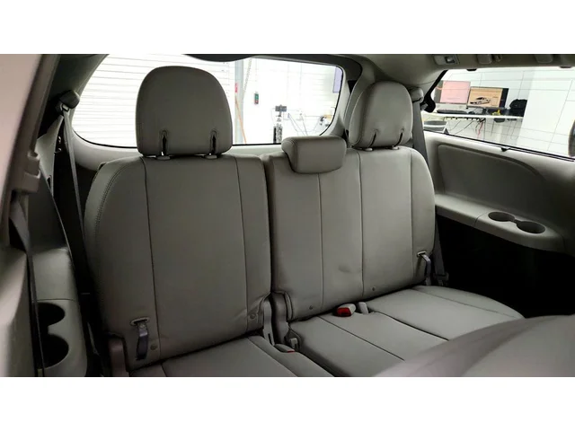 SEMINUEVOS TOYOTA Sienna a Estados en autogozo