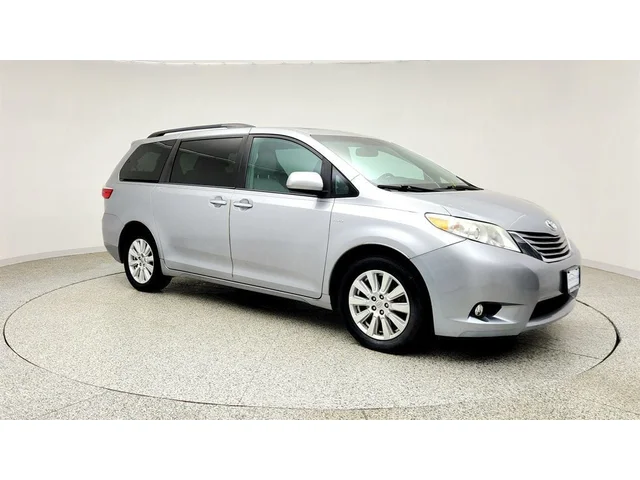 SEMINUEVOS TOYOTA Sienna a Estados en autogozo
