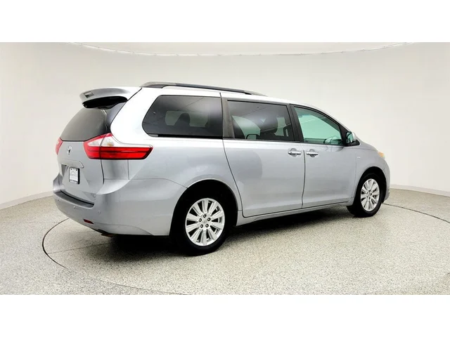 SEMINUEVOS TOYOTA Sienna a Estados en autogozo