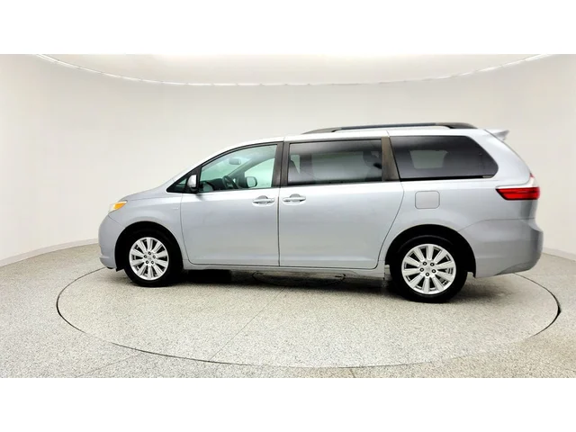 SEMINUEVOS TOYOTA Sienna a Estados en autogozo