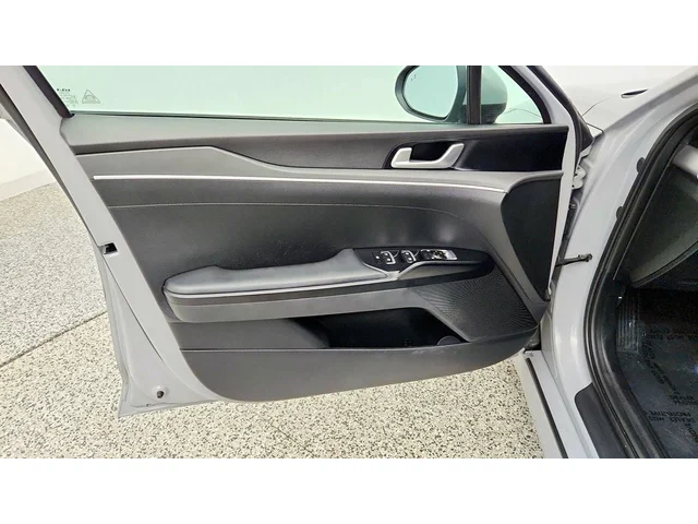 SEMINUEVOS KIA K5 a Estados en autogozo