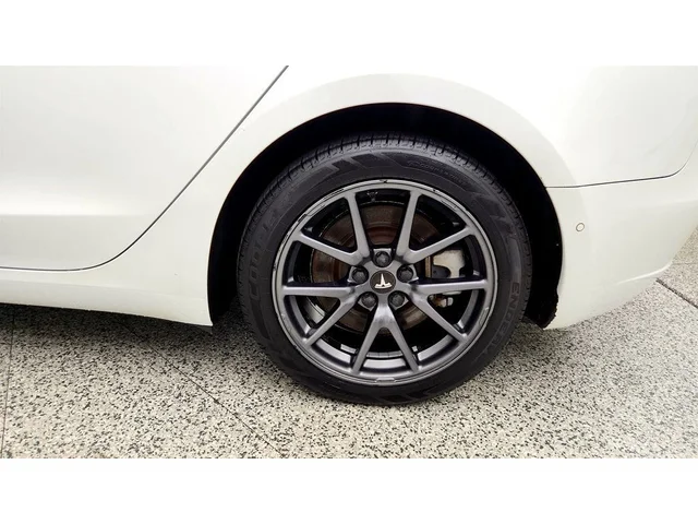SEMINUEVOS TESLA Model 3 a Estados en autogozo