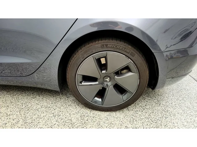 SEMINUEVOS TESLA Model 3 a Estados en autogozo