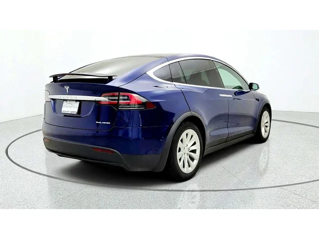 SEMINUEVOS TESLA Model X a Estados en autogozo