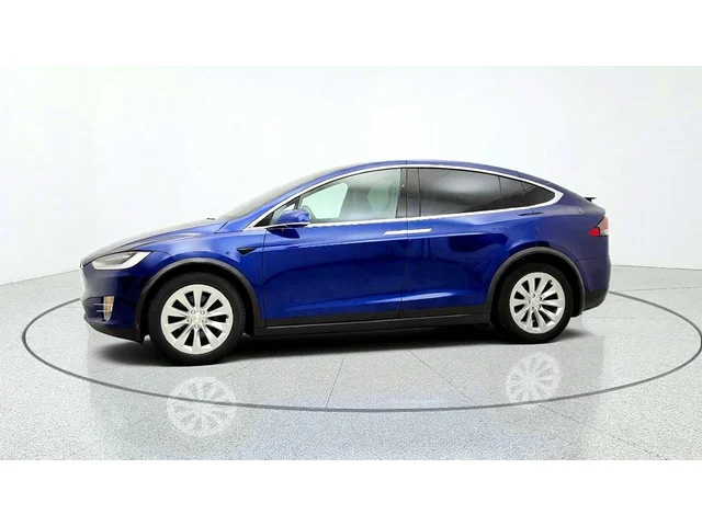 SEMINUEVOS TESLA Model X a Estados en autogozo