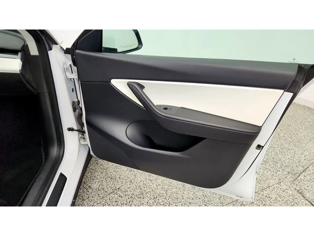 SEMINUEVOS TESLA Model Y a Estados en autogozo