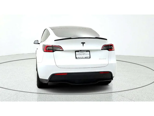 SEMINUEVOS TESLA Model Y a Estados en autogozo