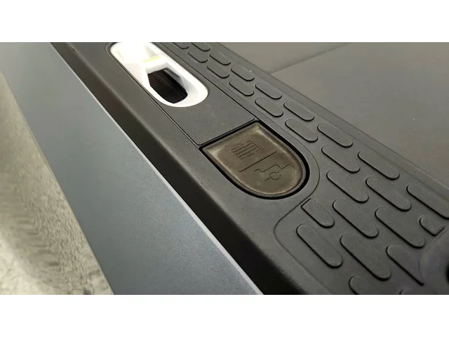 SEMINUEVOS RIVIAN R1T a Estados en autogozo