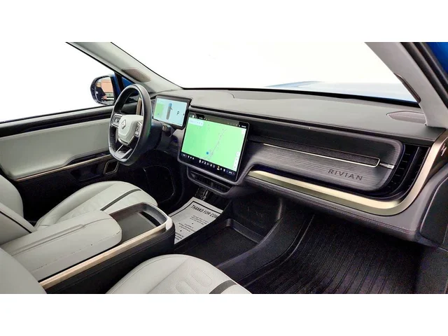 SEMINUEVOS RIVIAN R1T a Estados en autogozo