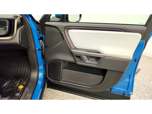 SEMINUEVOS RIVIAN R1T a Estados en autogozo