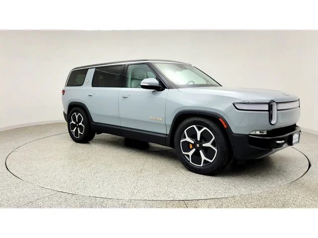 SEMINUEVOS RIVIAN R1S a Estados en autogozo