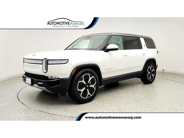 SEMINUEVOS RIVIAN R1S a Estados en autogozo