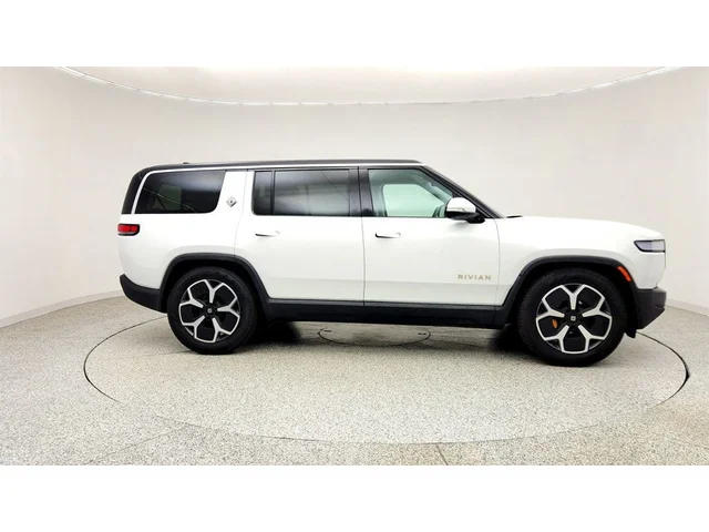 SEMINUEVOS RIVIAN R1S a Estados en autogozo