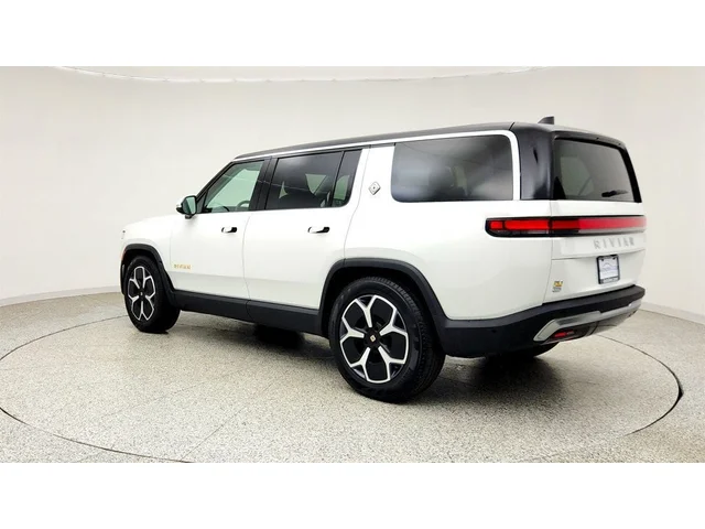 SEMINUEVOS RIVIAN R1S a Estados en autogozo