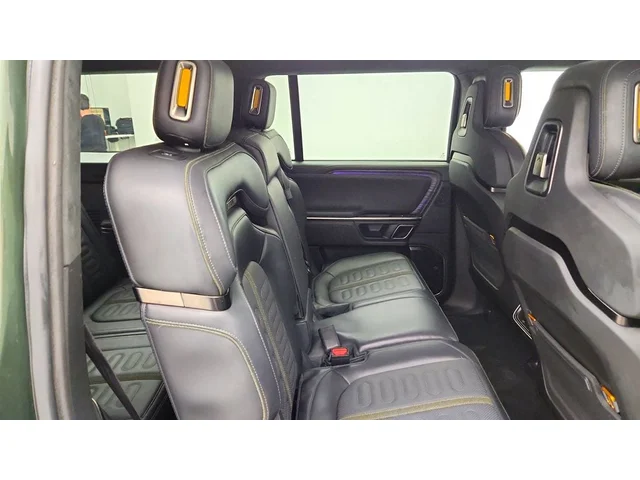 SEMINUEVOS RIVIAN R1S a Estados en autogozo