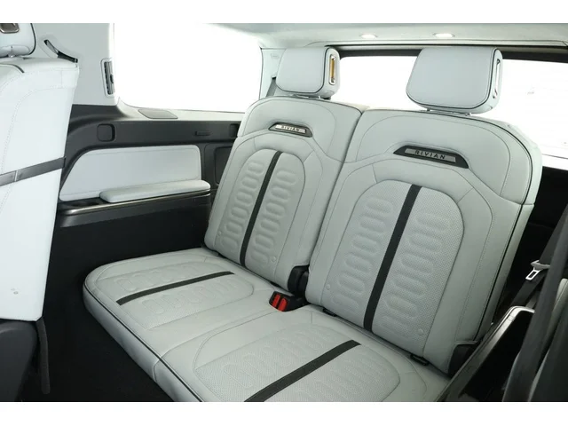 SEMINUEVOS RIVIAN R1S a Estados en autogozo