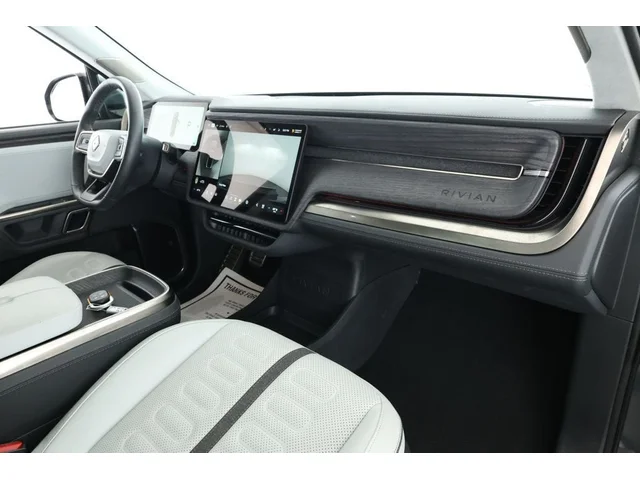 SEMINUEVOS RIVIAN R1S a Estados en autogozo