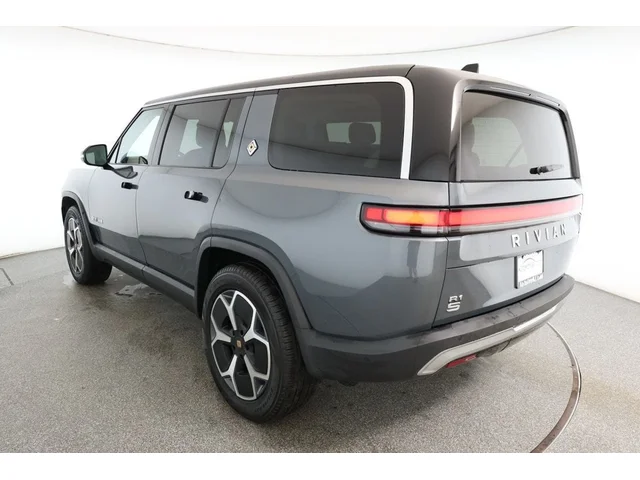 SEMINUEVOS RIVIAN R1S a Estados en autogozo