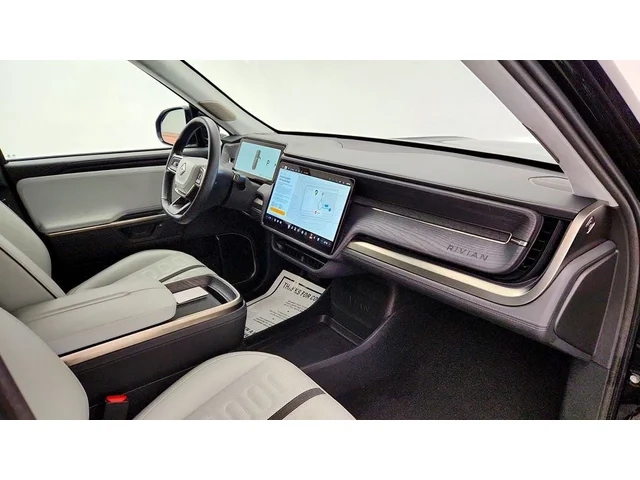SEMINUEVOS RIVIAN R1S a Estados en autogozo