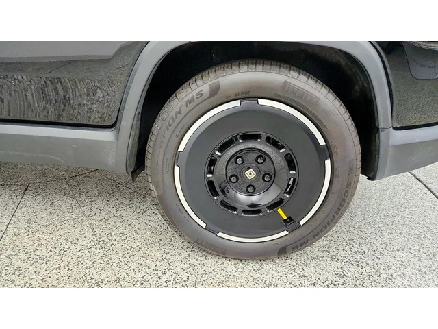 SEMINUEVOS RIVIAN R1S a Estados en autogozo
