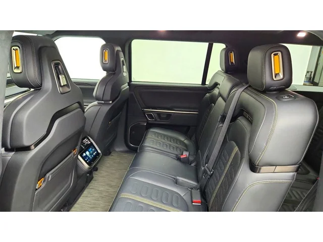SEMINUEVOS RIVIAN R1S a Estados en autogozo